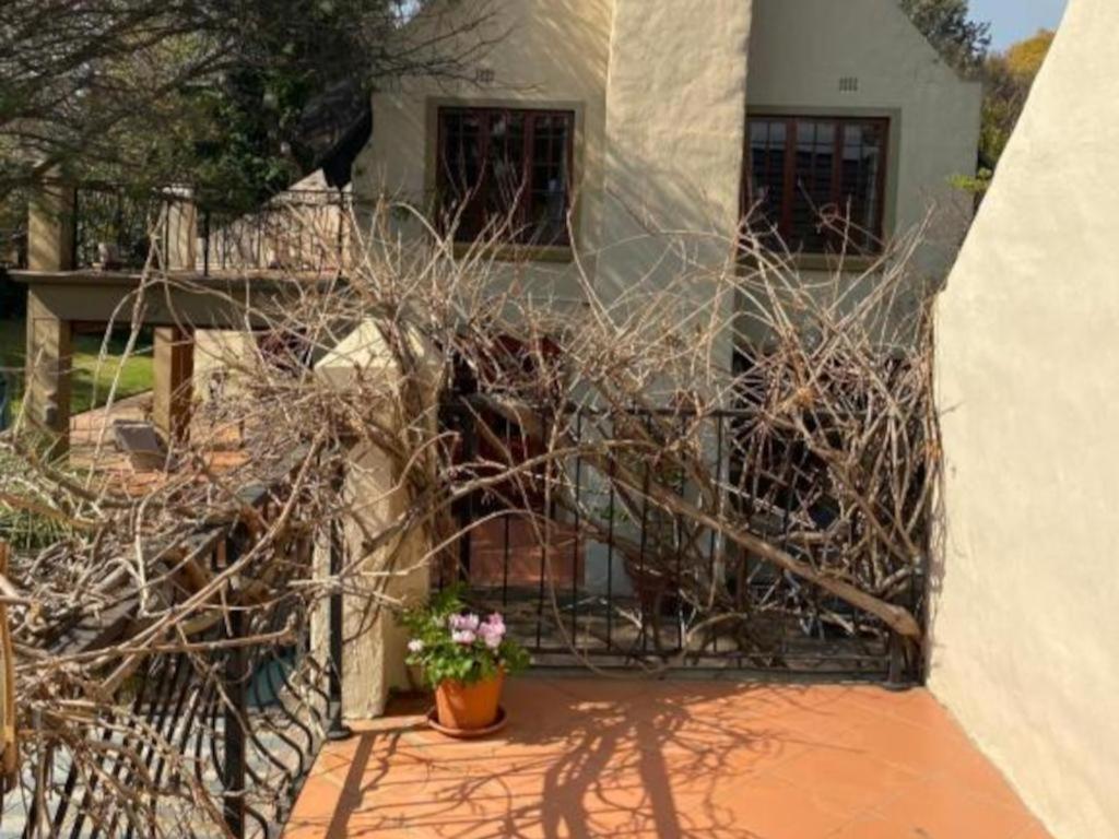 جوهانسبورغ Tuscan Rose المظهر الخارجي الصورة