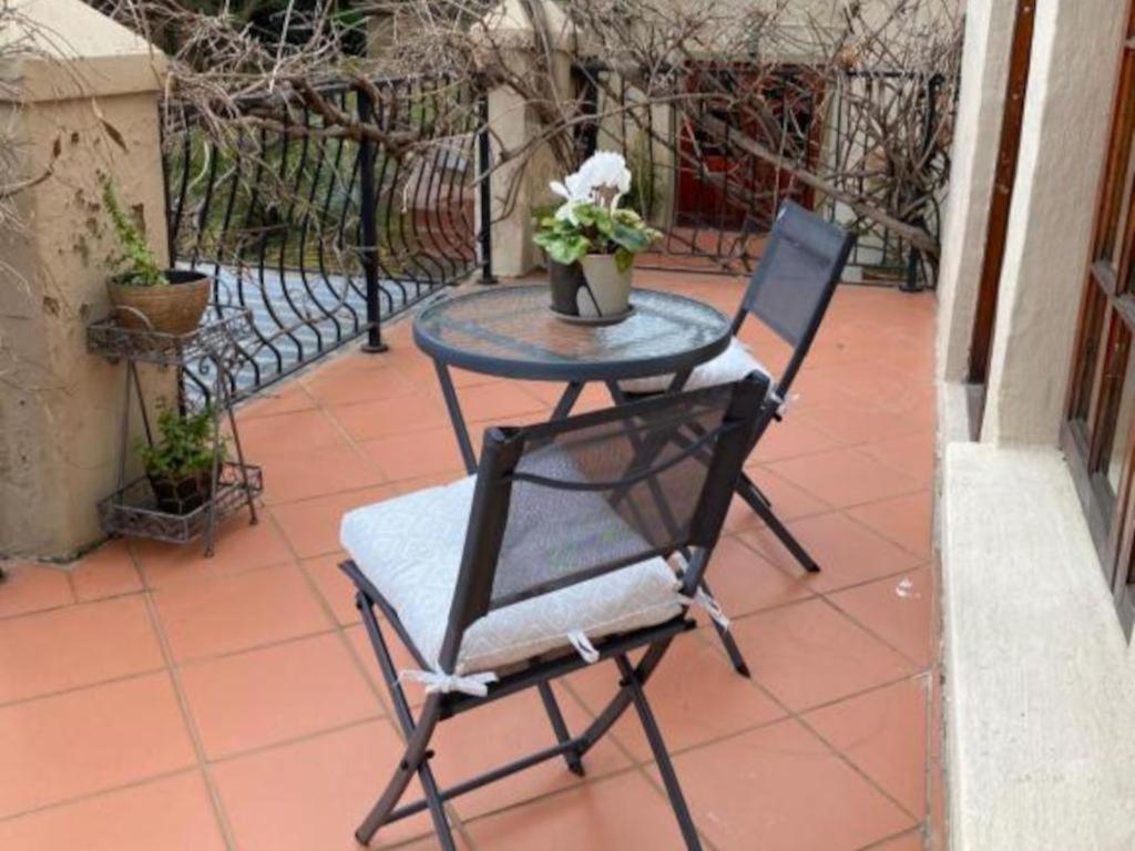 جوهانسبورغ Tuscan Rose المظهر الخارجي الصورة